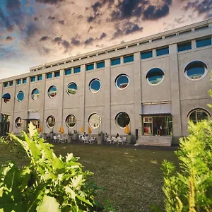 Silo Design & Boutique Albergue Basileia